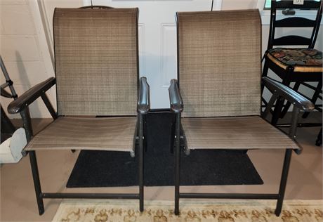 2 Folding Chairs