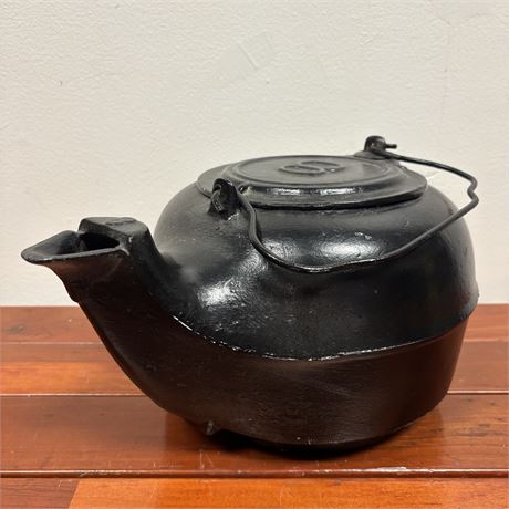 Antique #8 Cast Iron Tea Kettle