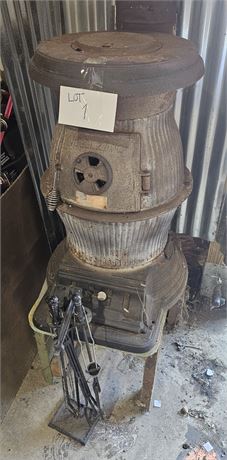 Vogelzang Cast Iron Wood Burning Stove