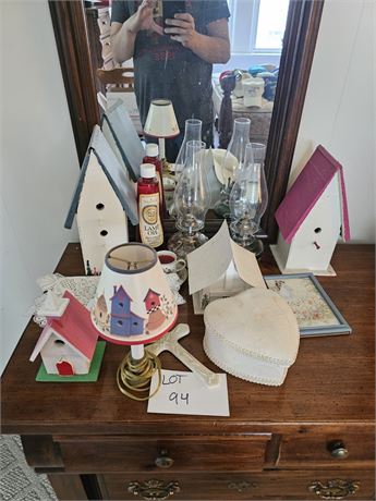 Mixed Birdhouse Decor, Oil Lamps & More