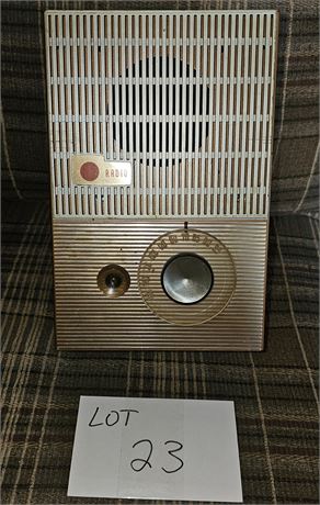 GE Electric Model 495 AM Radio