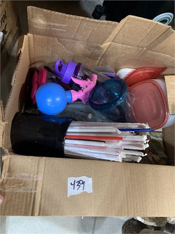 Kitchen Lot - Spray Bottle - Tumblers - Storage Containers - Straws & More