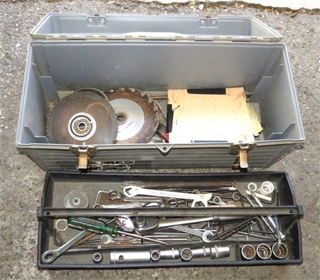 Craftsman Tool Box, Contents