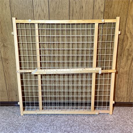 Evenflo Adjustable Baby or Pet Gate - 31"T