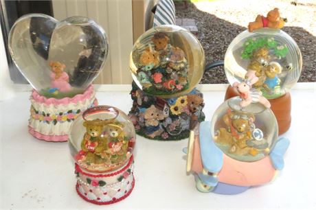 Bear Snow Globes