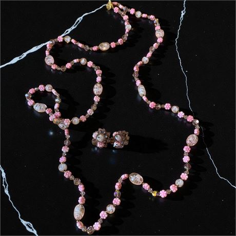 Vintage Pink/White/Purple Floral Beaded Necklace W/Matching Clip-On Earrings