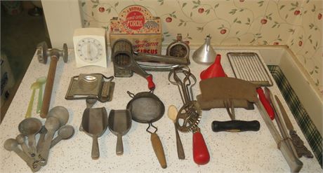 Vintage Kitchen Gadgets, Utensils