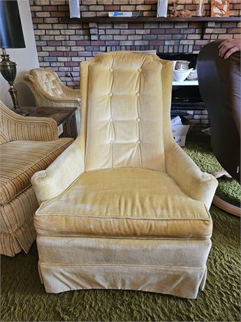 Vintage Gilliam Custom Made Yellow Plush Distinctive Furn. Side Chair