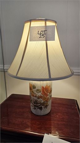 Vintage Floral Table Lamp