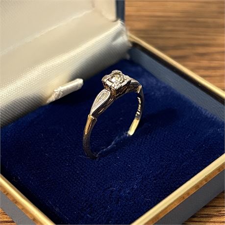 Dainty 14k White and Yellow Gold Diamond Ring - Size 5.5 - 1.59g