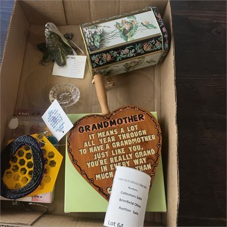 1983 Avon Love is a Song for Mother Collectible Plate, Meister Octagonal Tins