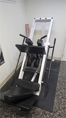 Body Solid Leg Press Machine