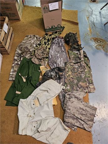 Mixed Hunting Gear Lot- Size/Content Vary