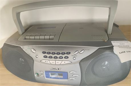 Sony CFD-826 CD Radio Cassette-Corder Mega Bass Boombox