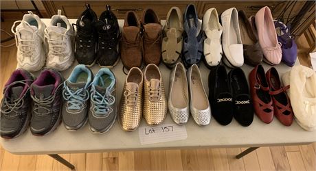 Women's Shoe Lot Sneakers/Tennis/Athletic, Loafers and Flats Size 6.5 to 7