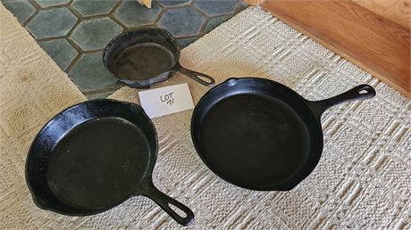 Mixed Cast Iron Skillet Lot: Wagner #8 , Benjamin 11.5" Skillet & Unbranded