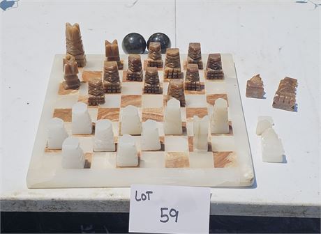 Quartz / Granit Chess Set