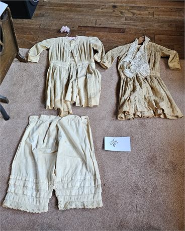 ANTIQUE VICTORIAN ERA CHILDRENS CLOTHES