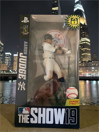 McFarlane Diamond Dynasty MLB The Show NY Yankees 19 Aaron Judge Action Figure