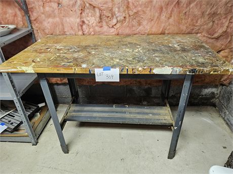 Workbench with Metal Legs