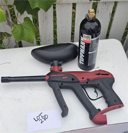Triumph XT Paintball Gun With Tank