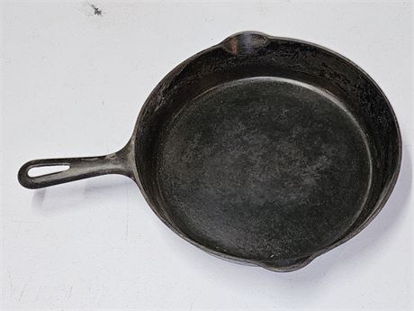 Griswold #8 Cast Iron Skillet