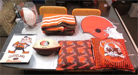 Cleveland Browns Throw Pillows, Throw, Footballs
