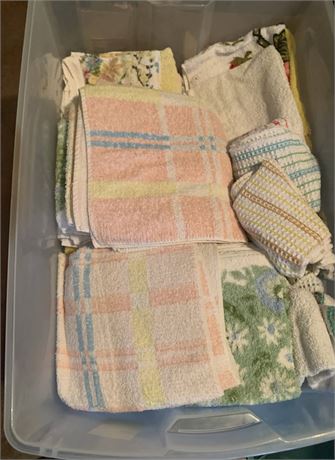 Wash & Hand Towel Lot (Includes Tote)