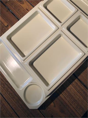 Heavy Duty Plastic Multi Compartment Divided Stackable Cafeteria Food Tray Lot