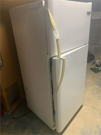 White Frigidaire Refrigerator & Freezer