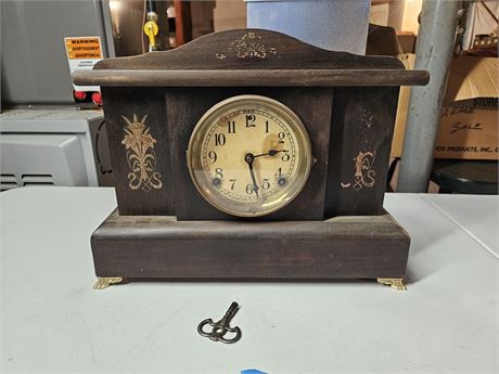 Sessions Clock Co. Mantle Clock w/ Key