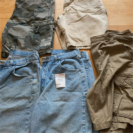 Men's Wrangler Denim/Camo/Cargo Khaki Shorts Lot (Size 32)