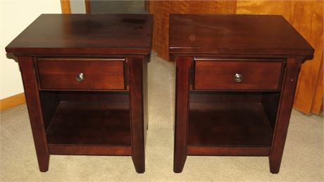 2 Nightstands
