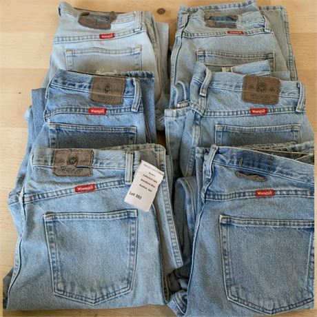 Light Wash Wrangler Blue Denim Jeans (Lot of 6) Size 32 x 32