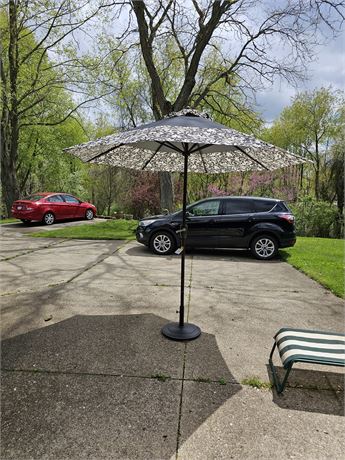 Black & White Outdoor Umbrella & Umbrella Stand