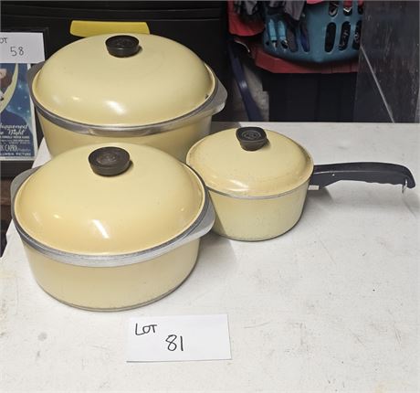 Clum Aluminum "Harvest Gold" Large & Med Dutch Ovens & Sauce Pan