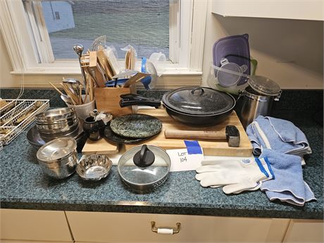 Mixed Kitchen Lot:Cutting Board/Utensils/Trivets & More