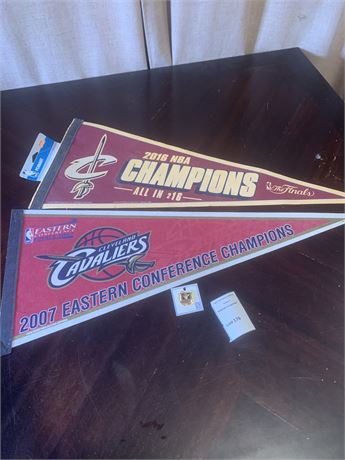 Vintage Cleveland Cavaliers (Cavs) Pennants & Collectible Pins Lot