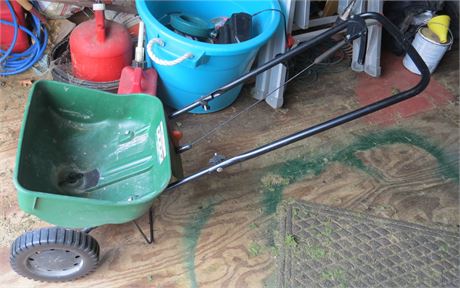 Scotts Turf Builder Spreader