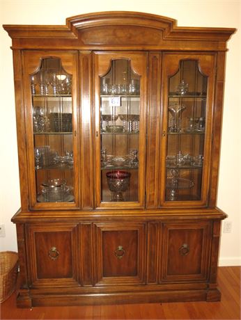 Drexel China Hutch