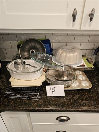 Mixed Baking Lot- Cake Pans, Baking Dishes & More