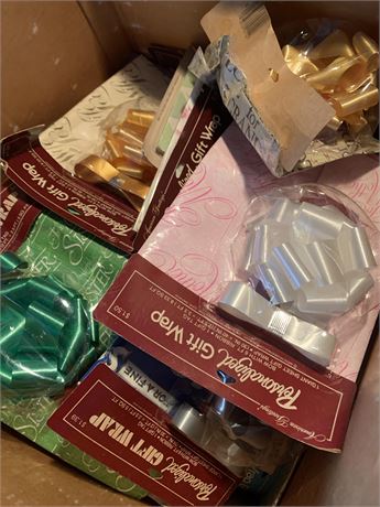 Personalized Gift Wrapping & Bow Lot - 1 Box
