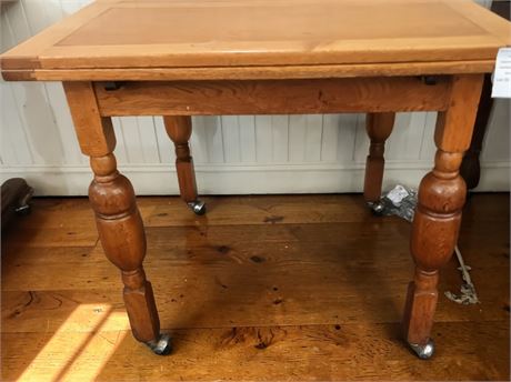 Oak Raw-Leaf Extendable Dining Table W/Turned Legs & Casters