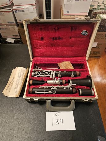 Maestro Wood Clarinet With Case