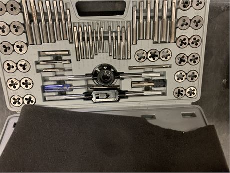 62 Piece Tap-Die Tool Set In Carrying Case