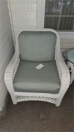 Oversized White Wicker Chair With Cushions