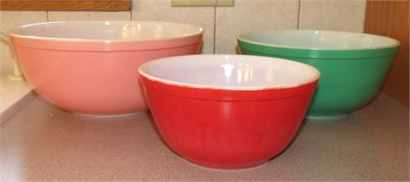 Pyrex Bowls