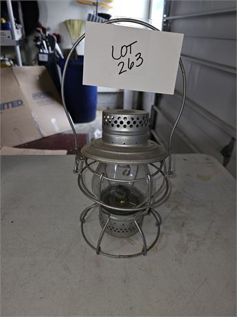 St. Louise RR Lantern Handlan