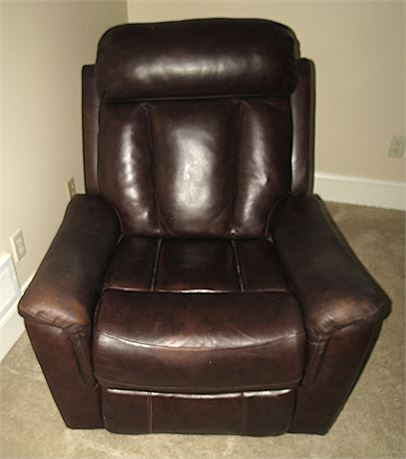 Signature Home Furnishings Recliner