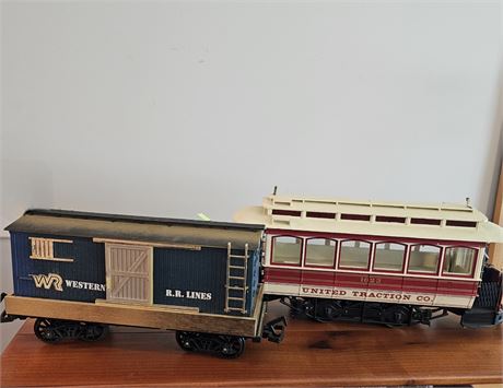 Bachmann "United Traction" Closed Streetcar #1623 & 86' New Bright Train Box Car